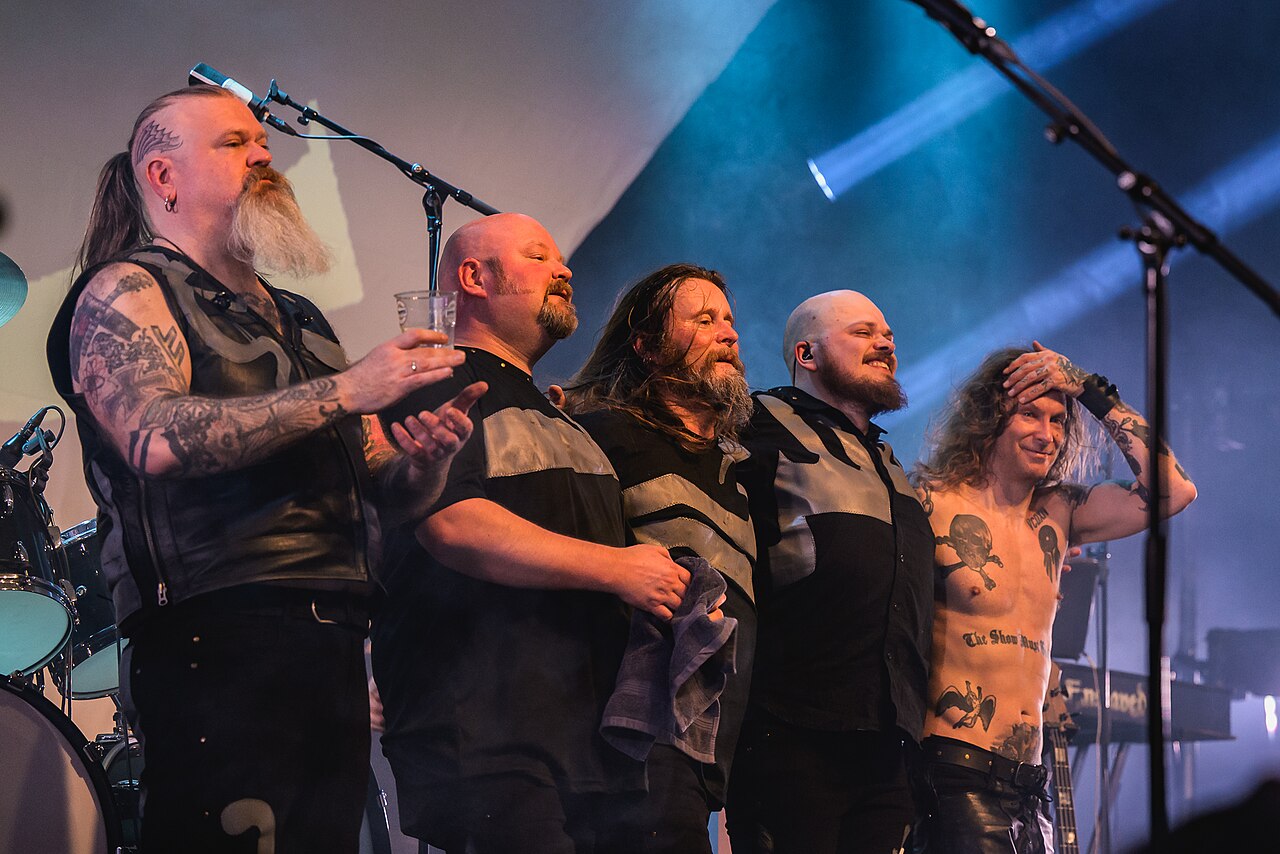 Enslaved anuncia o álbum 'Mið' e apresenta a faixa 'Solar Will'