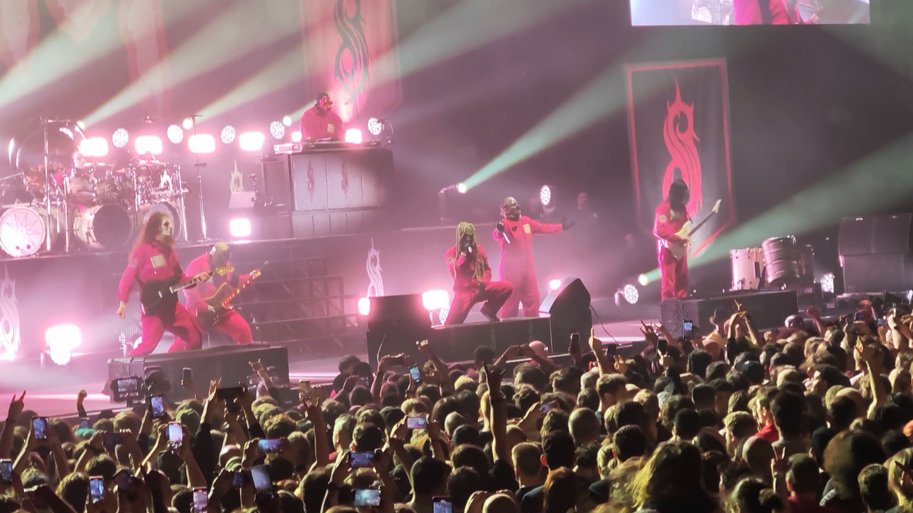 Slipknot rompe silêncio de três anos com o single surpresa 'Arsenal'